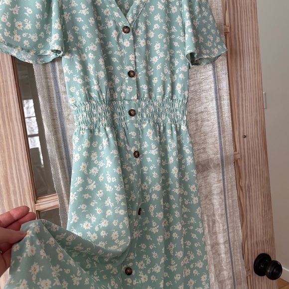 Monteau Dresses & Skirts - Light Sage Green Floral Spring Dress